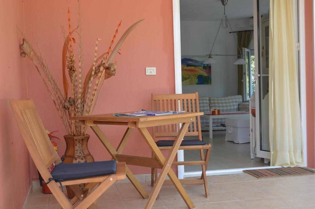 Villa Platanias 圣帕拉斯凯维 外观 照片