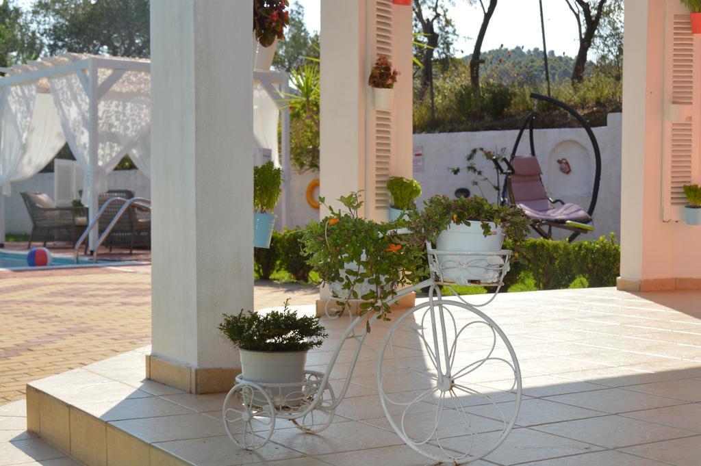 Villa Platanias 圣帕拉斯凯维 外观 照片